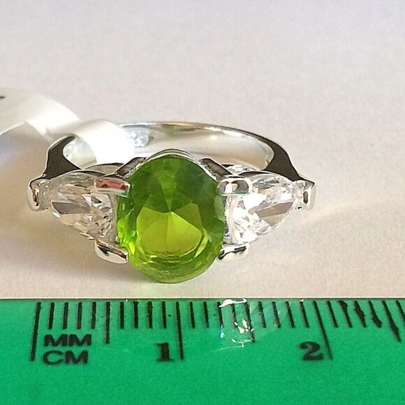 Sterling Silver Peridot Ring Size 7 8 9 Oval Green Cubic Zirconia Simulated 925 - Picture 10 of 10